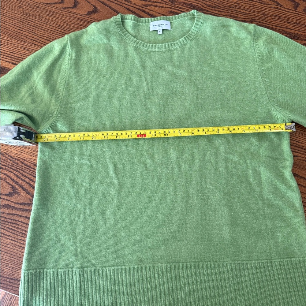 Wool and cashmere Elegant Lime Green Women's Crew Neck Sweater - Picture 7 of 7